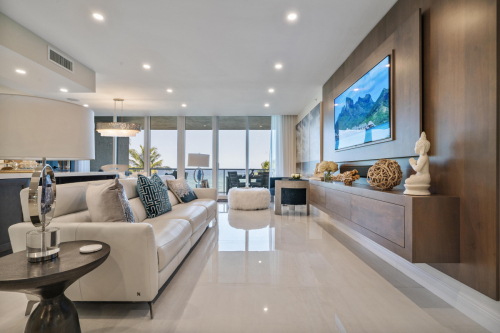 1063-Hillsboro-Mile 01-1